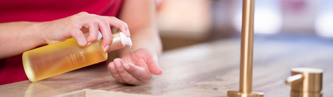 The Benefits Of Using Cleansing Oils