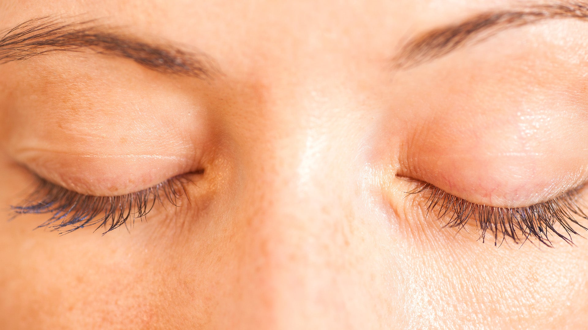 HOW TO GET RID OF TIRED-LOOKING EYES