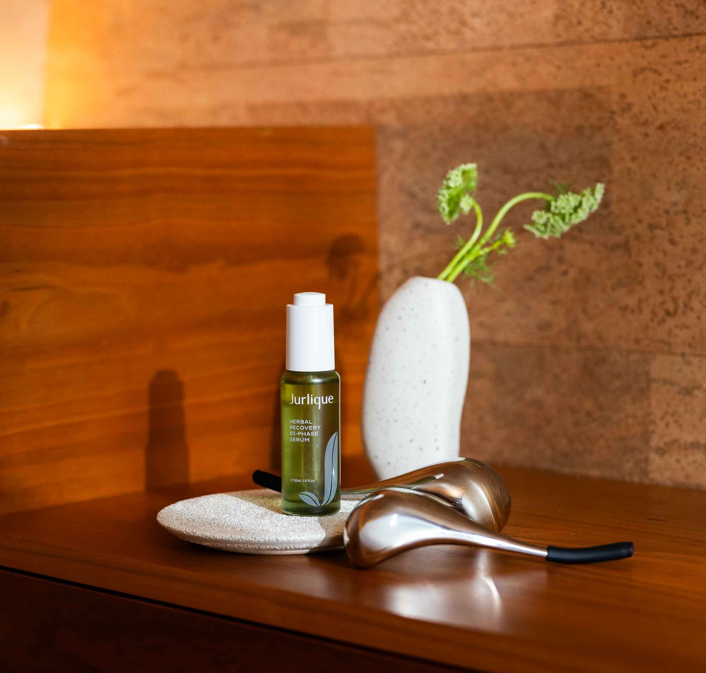 Herbal Recovery Bi-Phase Serum 30ml + Cooling Spoons